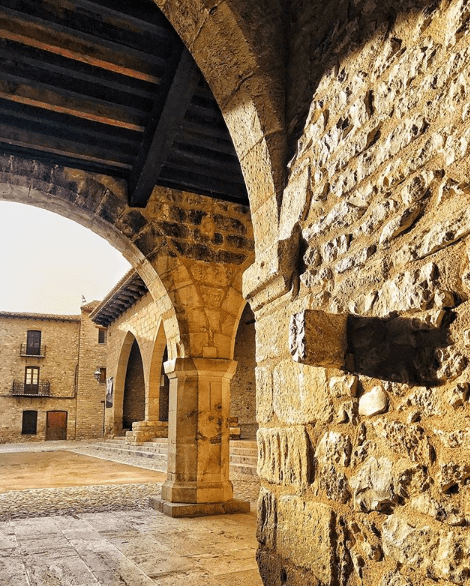 arcos plaza mayor cantavieja