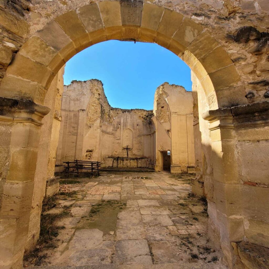 ermita santa barbara en la fresneda