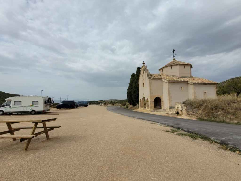 area de autocaravanas de la cañada de verich