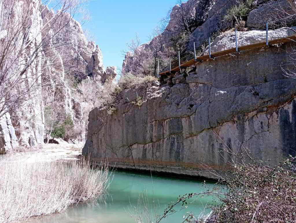 pasarelas de vallore y de aliaga conectadas