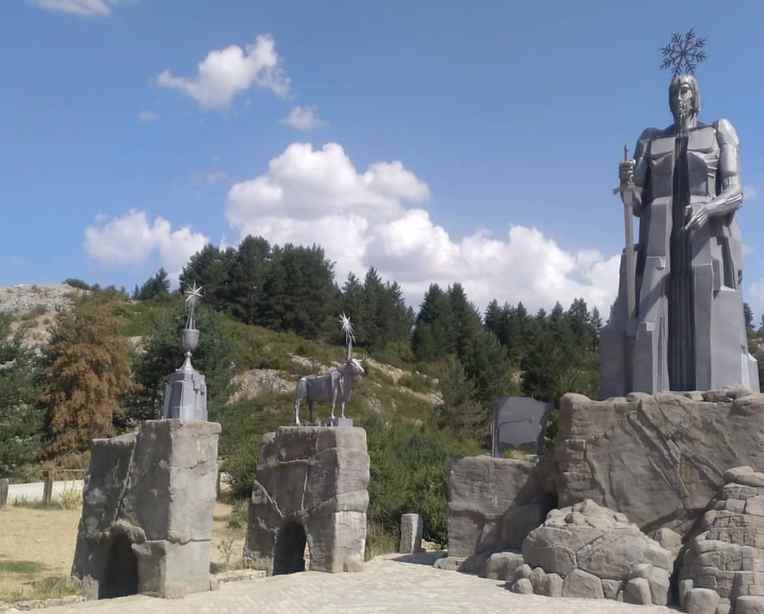 monumento nacimiento rio tajo